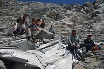 V Andih plezalci našli ostanke 50 let pogrešanega letala