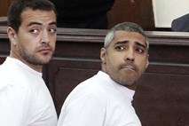 V Egiptu ob začetku sojenja na prostost izpustili sodelavca Al Džazire