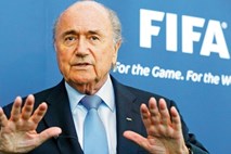 Blatter zahteva, da se mundial v Katarju leta 2022 konča pred božičnimi prazniki