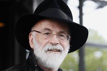 Oboževalci pozivajo Smrt, naj vrne Terryja Pratchetta