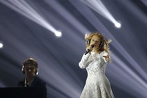 Napeto od samega začetka - Maraaya odpira drevišnji finalni večer Evrovizije