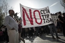 Evropski parlament ne bo glasoval o pogajanjih z ZDA o  čezatlantskem trgovskem sporazumu TTIP