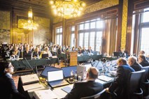 Arbitražno sodišče bo nadaljevalo delo kljub hrvaškim pomislekom