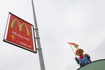 Svetovna ljubezen do McDonald'sa se ohlaja, slovenska še tli