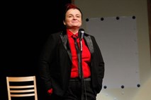 Martina Ipša, komičarka: Žensk ni nikoli preveč