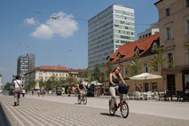 Video dneva: Slovenska cesta (že skoraj) pripravljena na torkovo otvoritev za promet