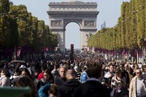 Poglejte, kakšno razliko v onesnaženosti zraka so v Parizu dosegli z  dnevom brez prometa