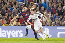Kevin Kampl v zaključku tekme na Camp Nouu ostal praznih rok; nova poraza za Angleže