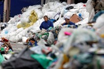 Regijski centri za ravnanje z odpadki: uresničena bo le polovica načrtov