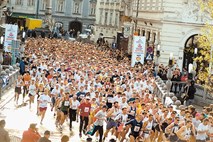 2000 let Emone: Ljubljanski maraton – na prvem teklo le osem maratonk 