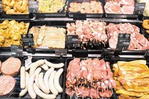 Klobase, salame in šunke, po vsej verjetnosti pa tudi rdeče meso, so karcinogeni