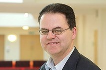 Steve Peers, profesor evropskega prava in človekovih pravic na Univerzi v Essexu: Protiteroristični ukrepi ne preprečijo vseh napadov