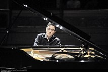 Portret pianista Aleksandra Gadžijeva