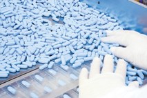 Farmacevtski gigant Pfizer uspešno izigral ameriško državo