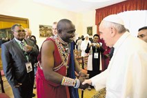 Papež si v Afriki prizadeva za mir med kristjani in muslimani 
