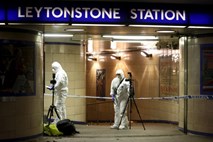 V Veliki Britaniji raziskujejo ozadje napada z nožem na podzemni železnici