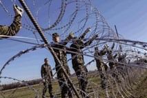 »Operacija Žica«: Vlado je ograjevanje doslej stalo 1,9 milijona evrov, večina meje pa še neograjena