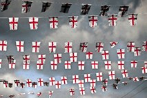 Angleži hočejo znotraj Velike Britanije ne le zastavo, ampak tudi himno