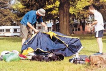 Šotori, spalne vreče in druga oprema za dejavnosti na prostem pogosto vsebujejo nevarne kemikalije