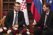 Cerar in Orešković sta se nasmejala šali, a v ospredju pogovorov je bila resna migrantska kriza