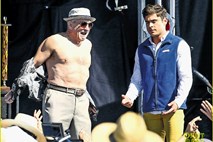 Kino: De Niro na avtopilotu ušel z vajeti