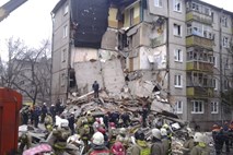V Rusiji sedem mrtvih v eksploziji plina