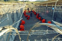Obama v zadnji boj za zaprtje Guantanama
