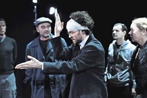Kritika predstave Butnskala: čas ohrani, čas odnese