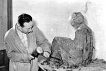 V Domžalah so uredili novo stalno zbirko izseljenskega kiparja Franca Ahčina