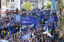 Četrt milijona ljudi na ulicah Leicestra proslavilo naslov angleškega prvaka