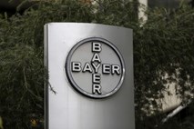 Bayer z gotovino krenil v prevzem Monsanta