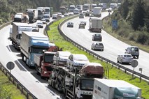Zastoji na cestah: Prometni kaos se pozna tudi na našem zdravju