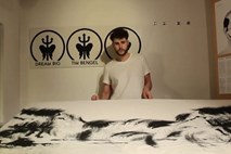 Nemški umetnik s pomočjo peska ustvarja neverjetne in nepričakovane mojstrovine
