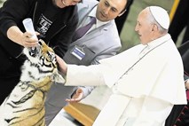 Rumene novice: Papež ne mara številke 666