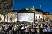 Kino na prostem: filmi iz dvoran na trge, dvorišča in igrišča