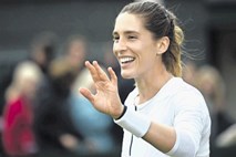 V 2. krogu Wimbledona med teniškimi igralkami tudi Andrea Petkovic: Z branjem do nasmeha