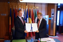 Slovenija podpisala sporazum o pridruženem članstvu v Evropski vesoljski agenciji