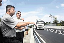 Medno: nadvoz je končan, gorenjski župani bi reševali še druga ozka grla proti Ljubljani