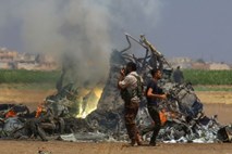 Nad Sirijo sestrelili ruski helikopter