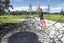 Otroško igrišče v Šmartinskem parku bo razširila Lesnina MG oprema