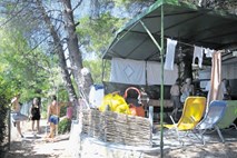 Nekdanji študentski kamp v Ankaranu se s poletjem poslavlja