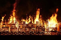 London v plamenih – ponovna uprizoritev velikega požara