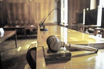 Predlog državnega odvetništva: pravobranilci Klemenčiču očitajo korupcijsko tveganje