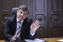Predsednik ljubljanskega sodišča Pogačnik je ministru Klemenčiču ponudil svojo glavo