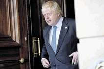 »Privatna« zelo protibrexitska kolumna spravlja v zadrego zelo probrexitskega Borisa Johnsona