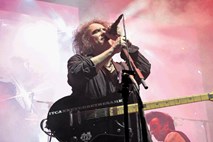 Kritika koncerta The Cure:  skupine Na lepi črni Donavi