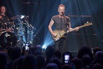 Sting s koncertom odprl dvorano Bataclan: Žrtev terorističnih napadov ne bomo nikoli pozabili