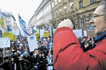 Cerar prestavil odločitev vlade o sporazumu s sindikatom Fides – sindikati  so  že na okopih 