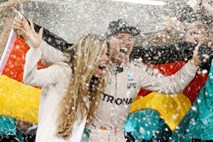 Rosberg je naslov svetovnega prvaka posvetil ženi