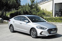 Hyundai elantra: Iskanje korektnosti